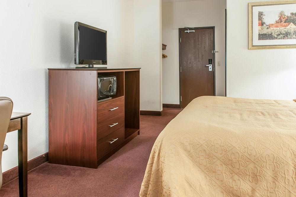 Quality Inn & Suites Danville Exteriér fotografie