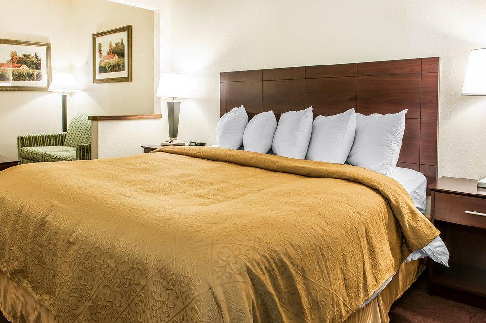 Quality Inn & Suites Danville Exteriér fotografie