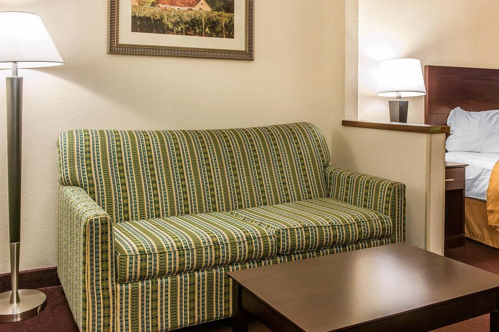 Quality Inn & Suites Danville Exteriér fotografie