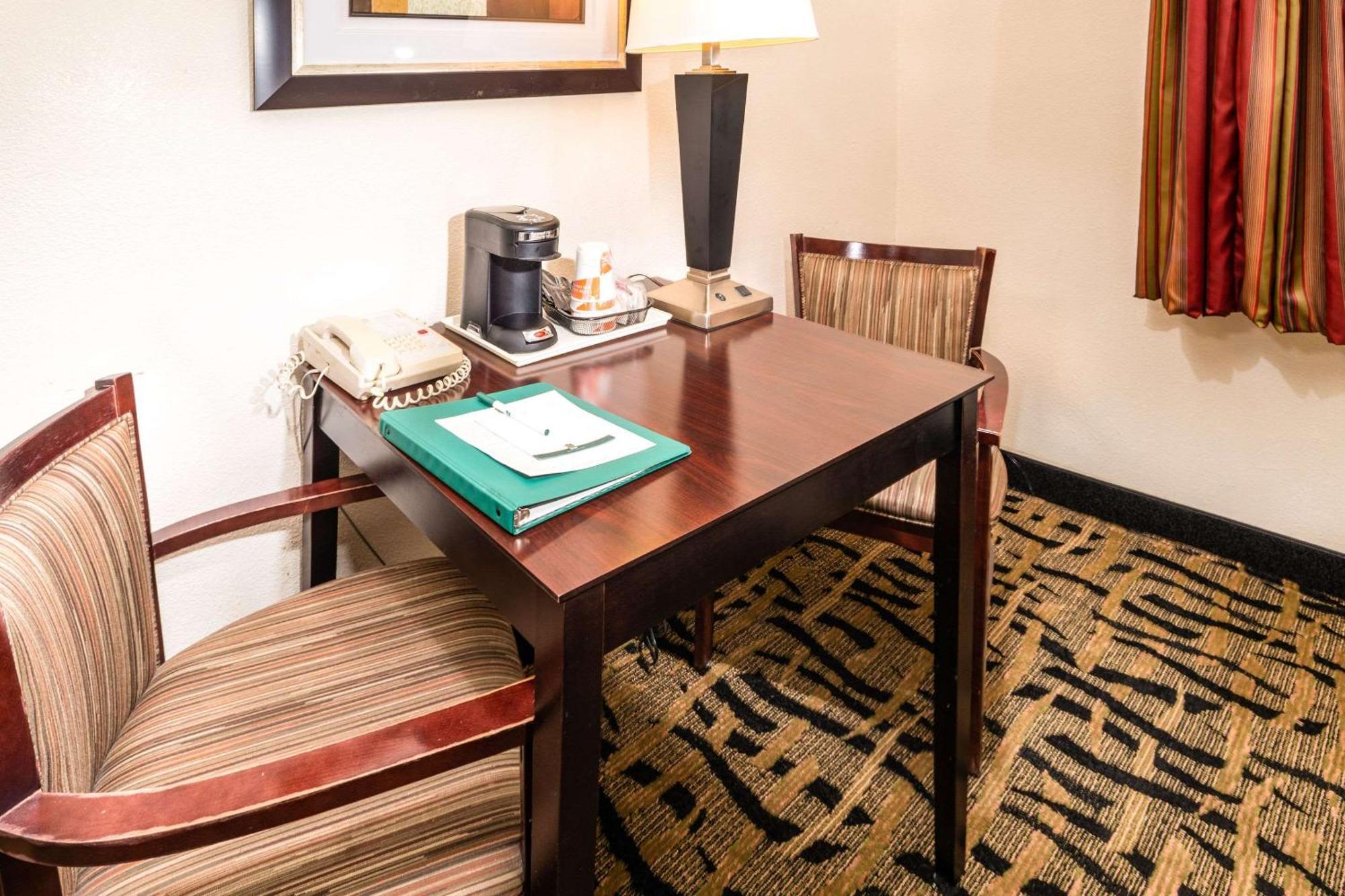 Quality Inn & Suites Danville Exteriér fotografie